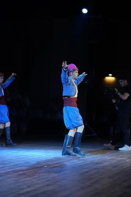 Adım Sanat 2024 Yıl Sonu Gösterisi – İzmir – fotoğraf 91