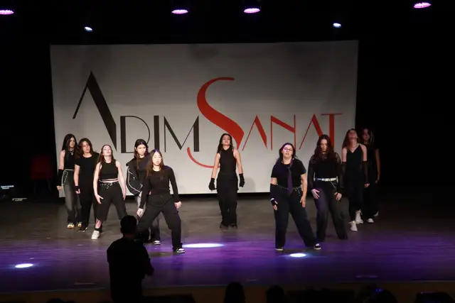 Adım Sanat 2024 Yıl Sonu Gösterisi – K-Pop – fotoğraf 63