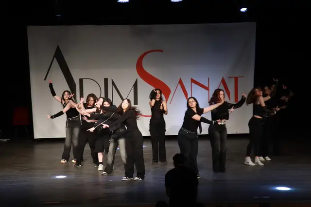 Adım Sanat 2024 Yıl Sonu Gösterisi – K-Pop – fotoğraf 66
