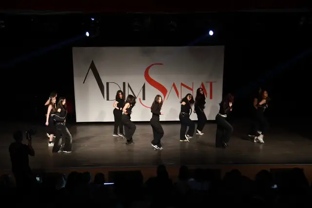 Adım Sanat 2024 Yıl Sonu Gösterisi – K-Pop – fotoğraf 76