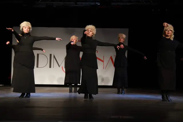 Adım Sanat 2024 Yıl Sonu Gösterisi – Laperise Kafkas Dansı – fotoğraf 56