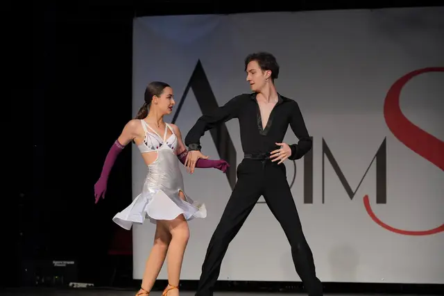 Adım Sanat 2024 Yıl Sonu Gösterisi – Latin Dansı – fotoğraf 6