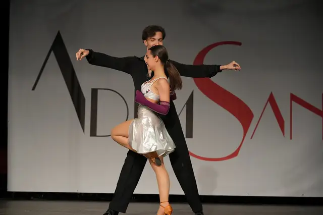 Adım Sanat 2024 Yıl Sonu Gösterisi – Latin Dansı – fotoğraf 12