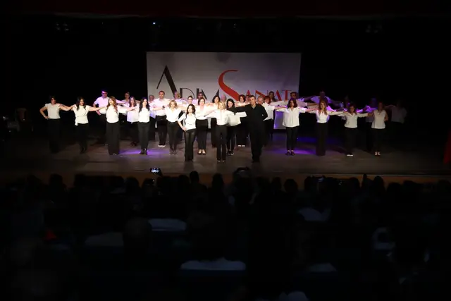 Adım Sanat 2024 Yıl Sonu Gösterisi – Sirtaki – fotoğraf 39