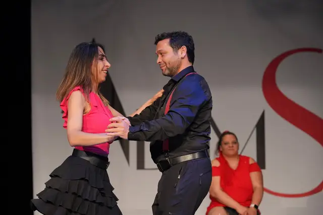 Adım Sanat Sosyal Latin: Bachata ve Salsa – fotoğraf 1