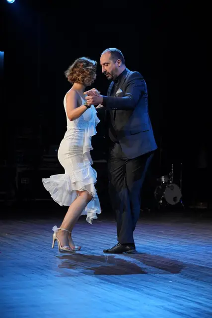 Adım Sanat 2024 Yıl Sonu Gösterisi – Tango – fotoğraf 43