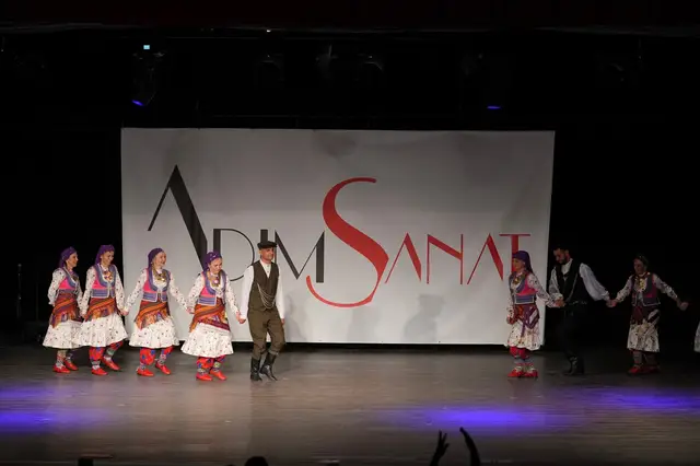 Adım Sanat 2024 Yıl Sonu Gösterisi – Trabzon – Horon – fotoğraf 3