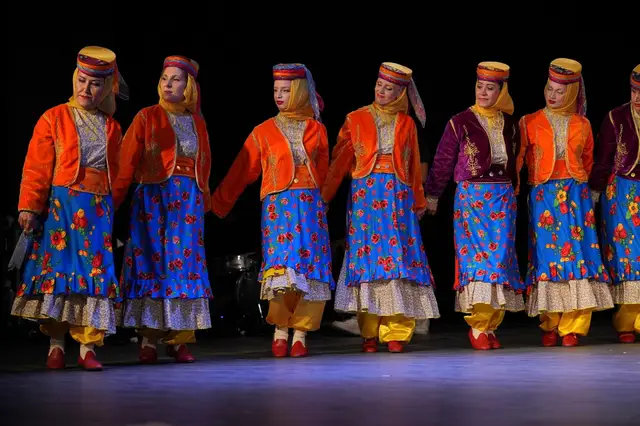 Adım Sanat 2024 Yıl Sonu Gösterisi – Van Kız – fotoğraf 13