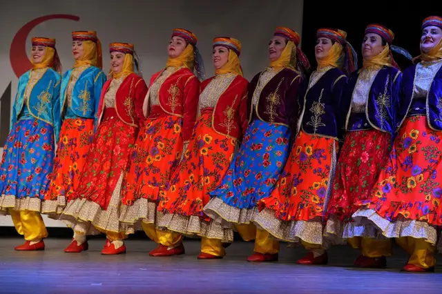 Adım Sanat 2024 gösterisi – Van Kız