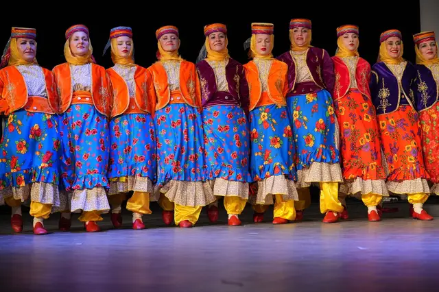 Adım Sanat 2024 Yıl Sonu Gösterisi – Van Kız – fotoğraf 17