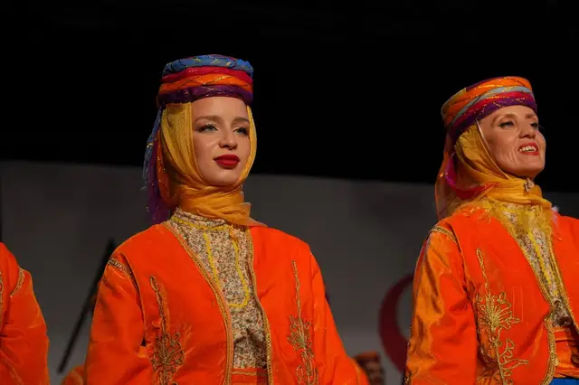 Adım Sanat 2024 Yıl Sonu Gösterisi – Van Kız – fotoğraf 5