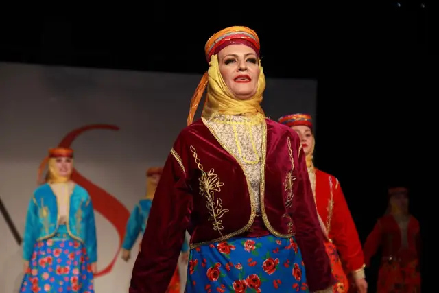Adım Sanat 2024 Yıl Sonu Gösterisi – Van Kız – fotoğraf 43