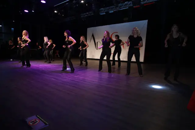 Adım Sanat 2024 Yıl Sonu Gösterisi – Zumba – fotoğraf 46