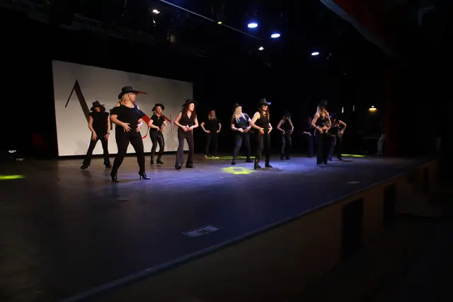 Adım Sanat 2024 Yıl Sonu Gösterisi – Zumba – fotoğraf 59